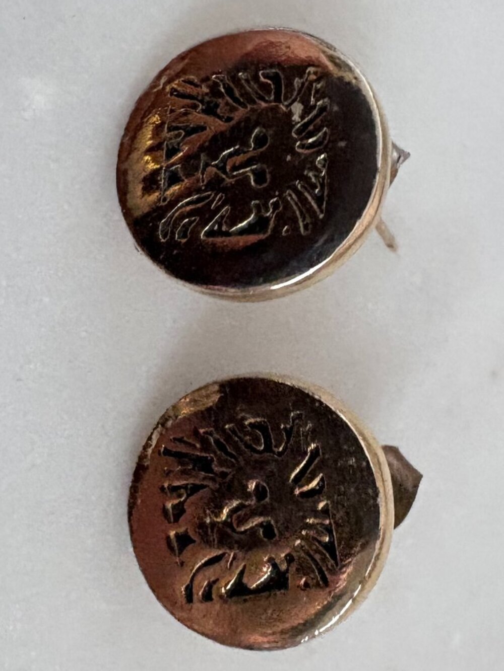 Vintage Gold Tone Relief Lion Head Round Button Coin Stud Post Earrings